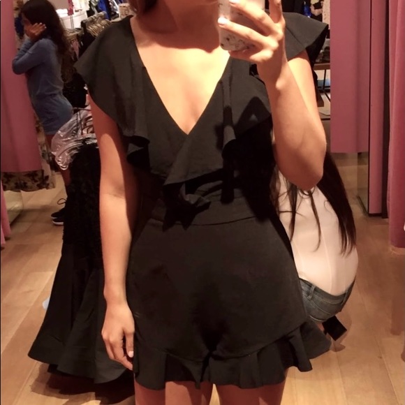 Black Chelsea Romper - Picture 2 of 3